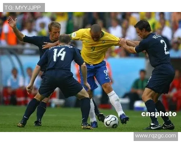 足球五大球星全面解说带你认识当今足坛最具影响力的传奇人物